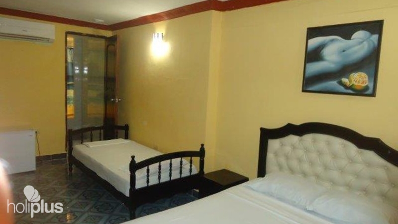 Book online Casa de Lourdes y Maikel, SAN JUAN DE DIOS, No. 64. OLD